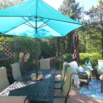 Pleasant View Outdoor Deck Decor