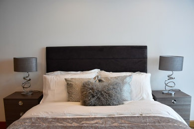 This is an example of a modern bedroom in London.
