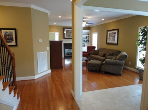 Oak Bruce Hardwood Floors, Living Room Paint Ideas With Hardwood Floors