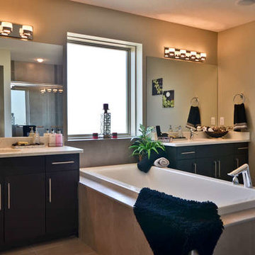 Entity Showhome in College woods