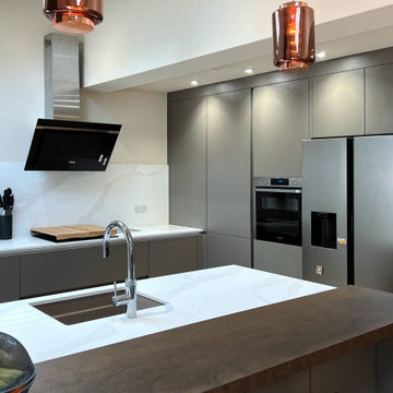 Sleek Contemporary Grey Kitchen