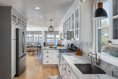 Example of a kitchen design in Boston