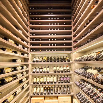 Modern Wine Cellar in Streeterville, Chicago