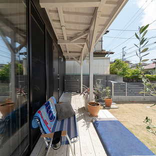 他の地域のビーチスタイルのおしゃれなデッキの写真