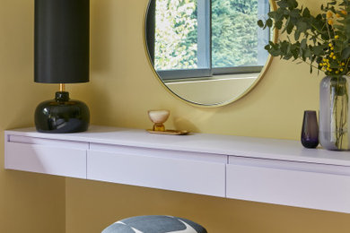 This is an example of a contemporary bedroom in London.