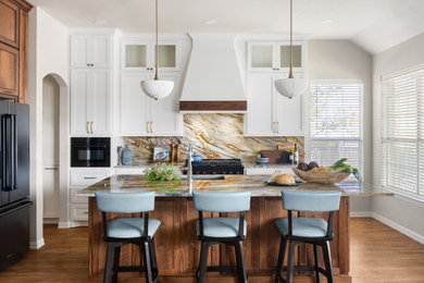 Example of a transitional kitchen design in Dallas