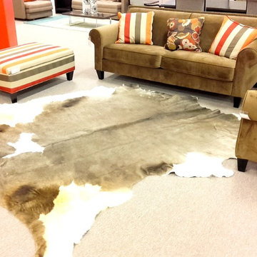 Gray-white Premium Cowhide Rug / 6'9" x 7'7" / Handmade / Imported from Europe
