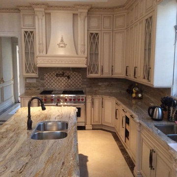 Traditional Kitchens & Baths