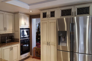 Inspiration for a kitchen remodel in Orange County