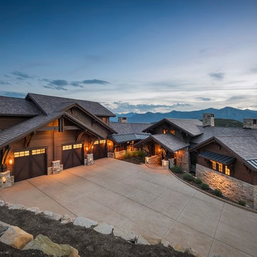 Clopay - Canyon Ridge Collection