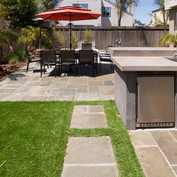 Modern Outdoor Entertainment