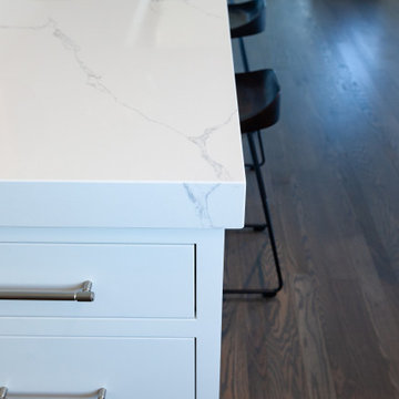 Benjamin Moore Simply White Kitchen Cabinets