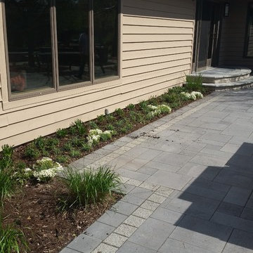 small mulch-less Dekalb
