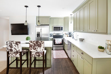 Example of a classic kitchen design in Salt Lake City