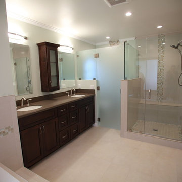 Frosted Glass Toilet Enclosure