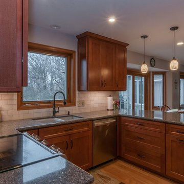 Reading Cognac Maple with Mountain Mist Silestone