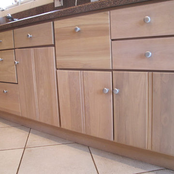 Deerfield Residence (kitchen cabinet restoration/before & after)