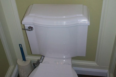 Example of a trendy bathroom design in DC Metro