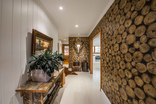 Rustic Entry by Parkhurst Design Ltd