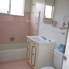 bathroom upstairs