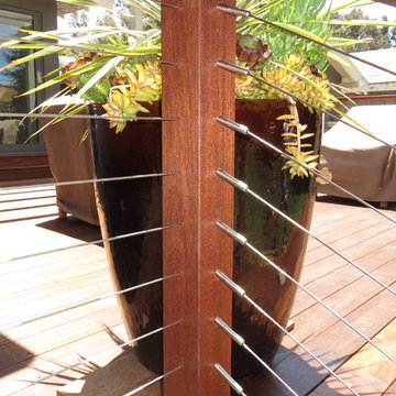 Mangaris Stair Post