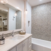 Ave's Bathroom