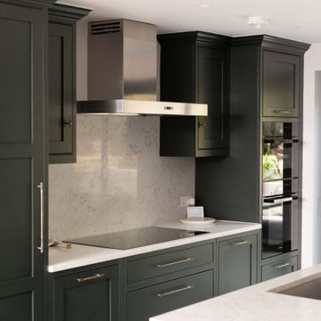 Classic In-Frame Shaker Kitchen & Bar - Islington