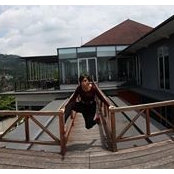 Taya Batubaras foto
