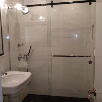 Frameless Barnstyle Slider with Towel Bar