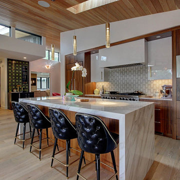 Glam Mid-Century Kitchen