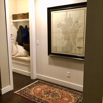 Serapi Oriental Rug finishes small pass-through...