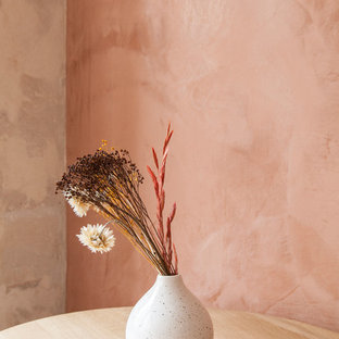 This is an example of a shabby-chic style home design in Paris.