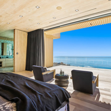 Malibu mansion tiffany blue master