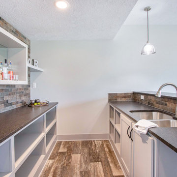 Home Bars, Bonus Rooms & Features