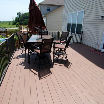 Azek deck with Aluminum rail