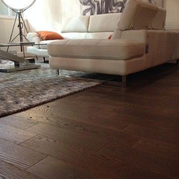 Living Room | Ethika | Authentik | Red Oak | Wire Brushed