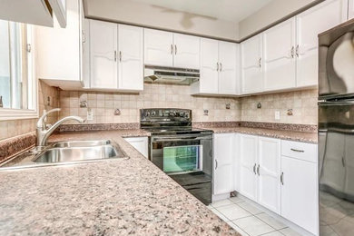 Inspiration for a transitional kitchen remodel in Toronto