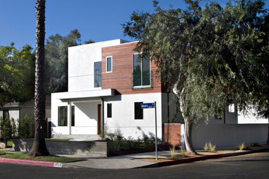 Inspiration for an exterior home remodel in Los Angeles