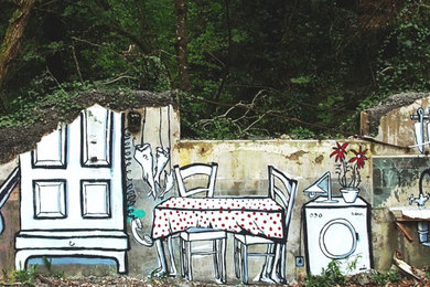 Peinture murale intérieur à l'extérieur sur ancienne habitation