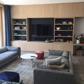 60" Samsung TV with Monitor Audio Soundbar