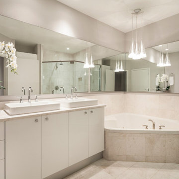 Carbonell, Brickell Key - Modern, Sophisticated & Practical Vacation Condo