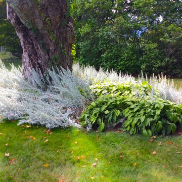 New England Farmhouse Gardens