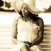 Angela Cross-Farnums foto