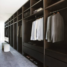 WALK IN ROBE