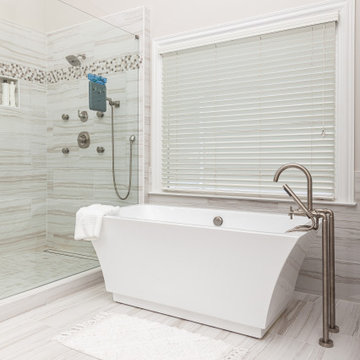 Serpentino Blanco Master Bathroom
