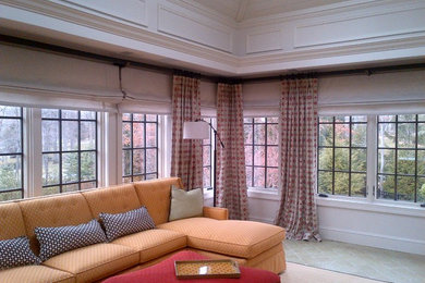 Inspiration for a timeless porch remodel in Baltimore