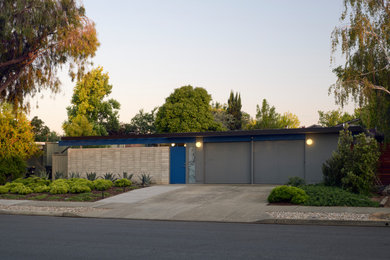 1960s exterior home idea in San Francisco