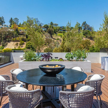 Bundy Drive Brentwood, Los Angeles modern home rooftop terrace with patio dining