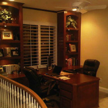 Custom Home Offices & Workstations