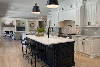 Example of a transitional kitchen design